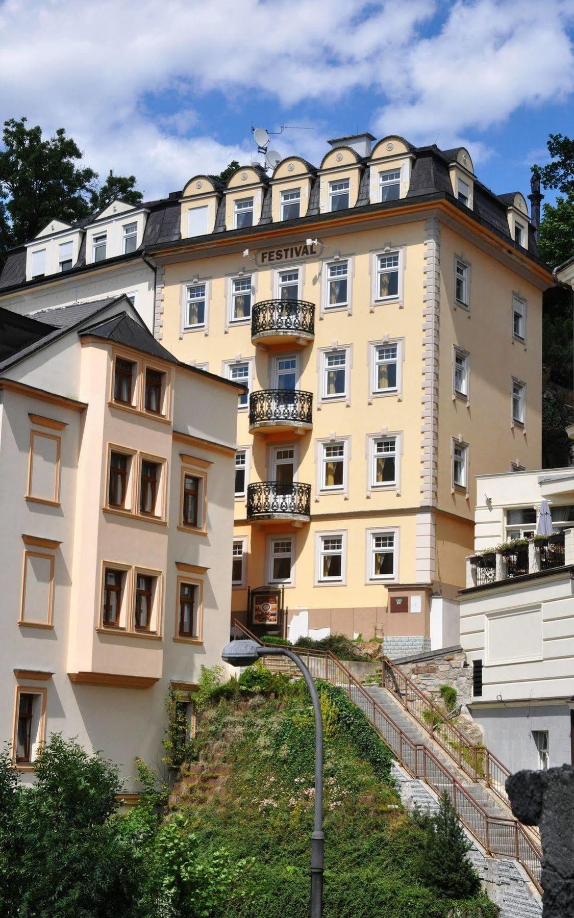 Apartamento Festival Karlovy Vary Exterior foto